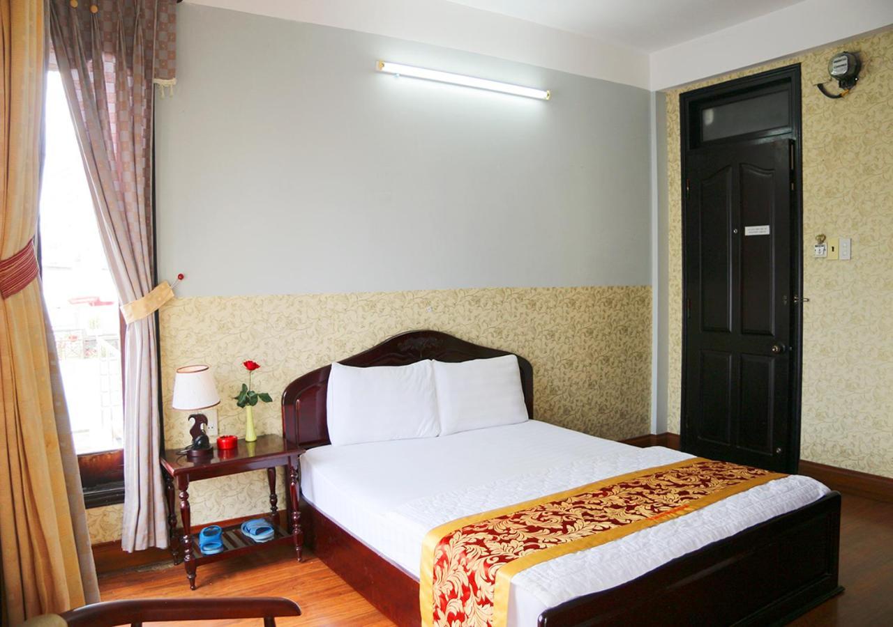 Ponys Hotel На Транг Екстериор снимка