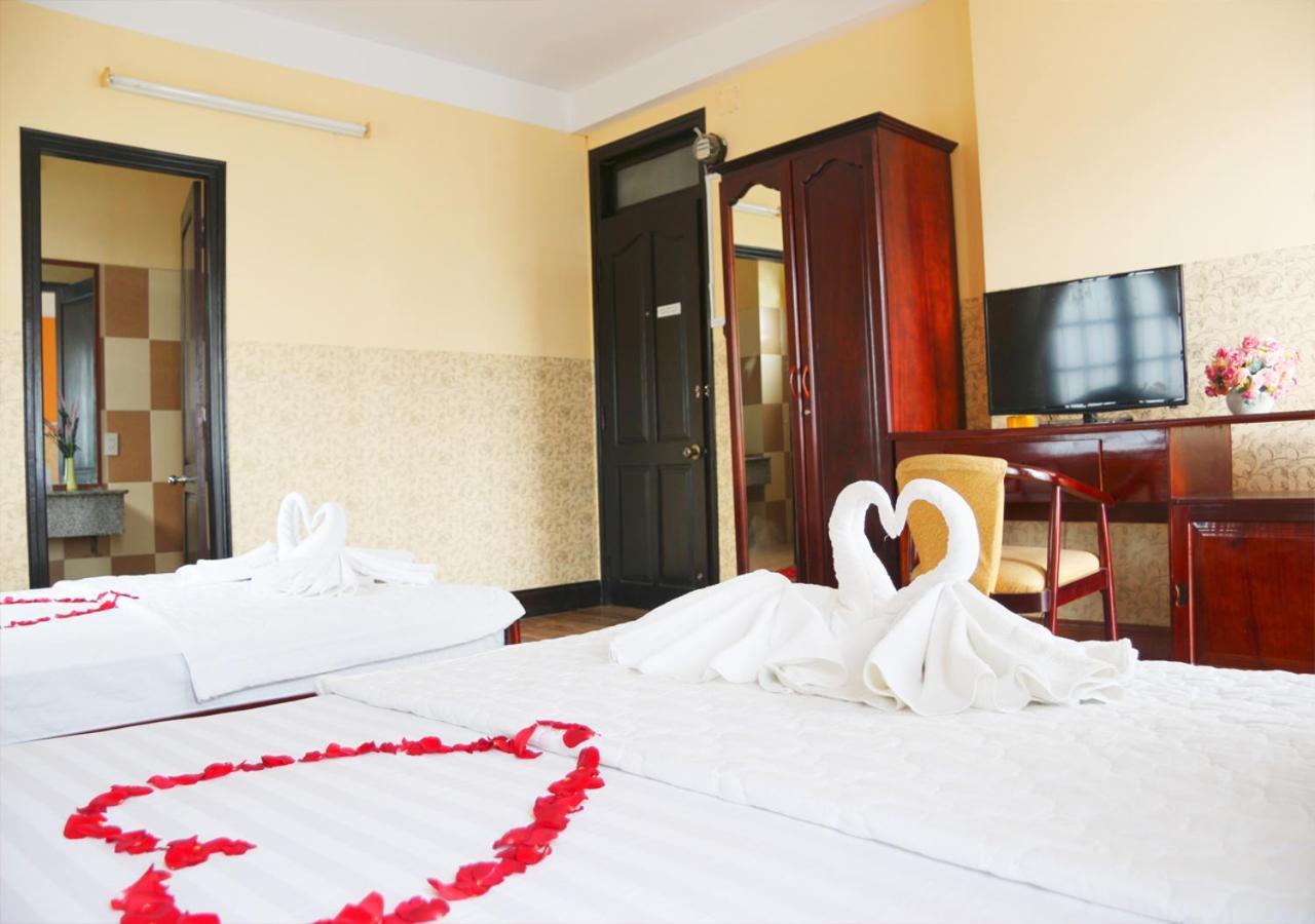 Ponys Hotel На Транг Екстериор снимка