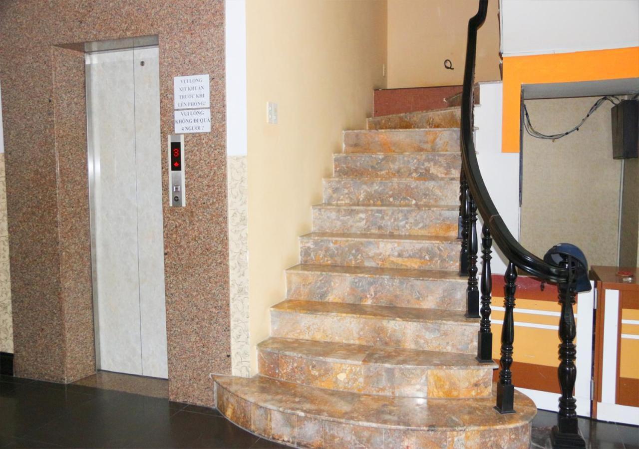 Ponys Hotel На Транг Екстериор снимка