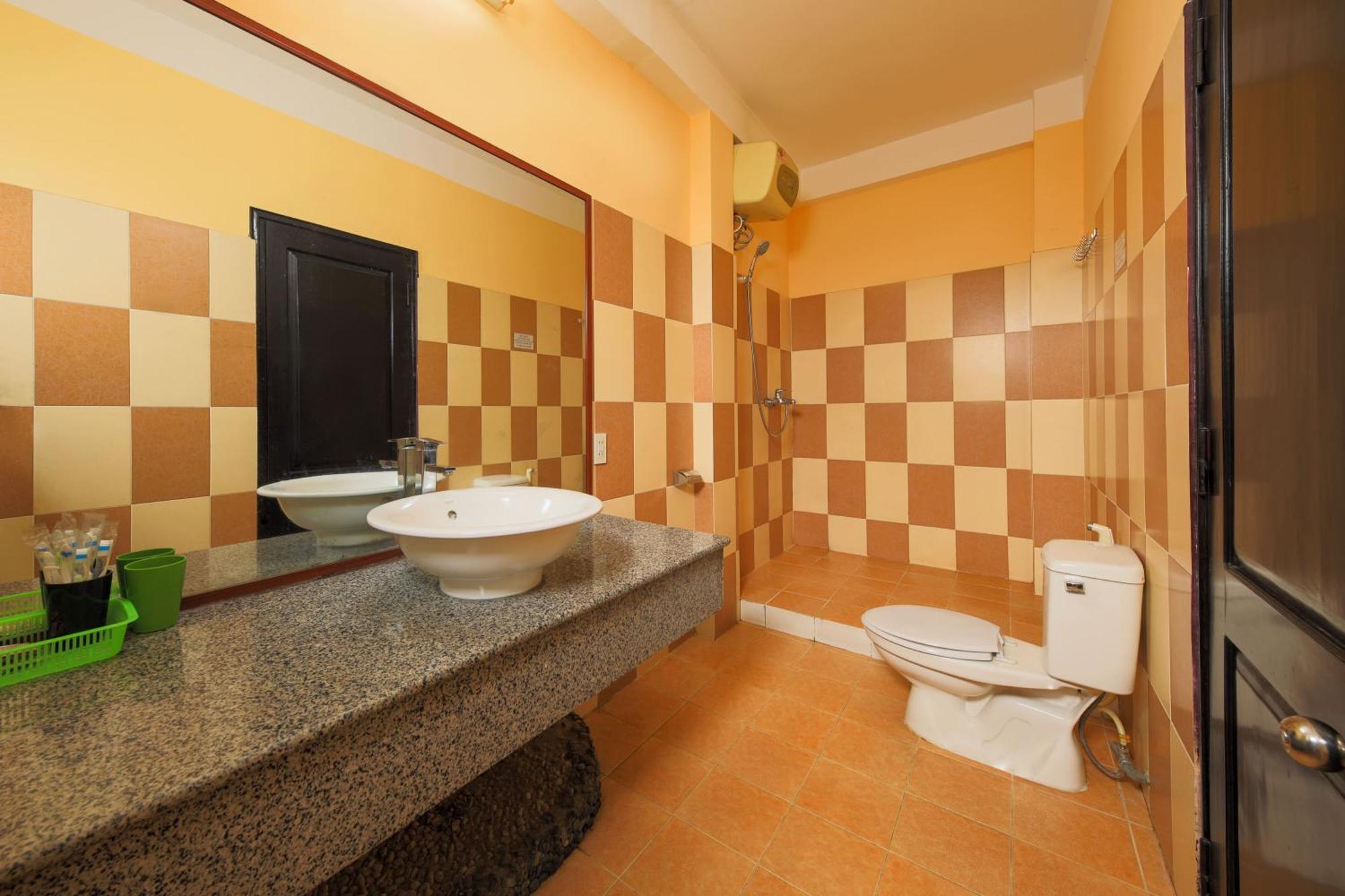 Ponys Hotel На Транг Екстериор снимка