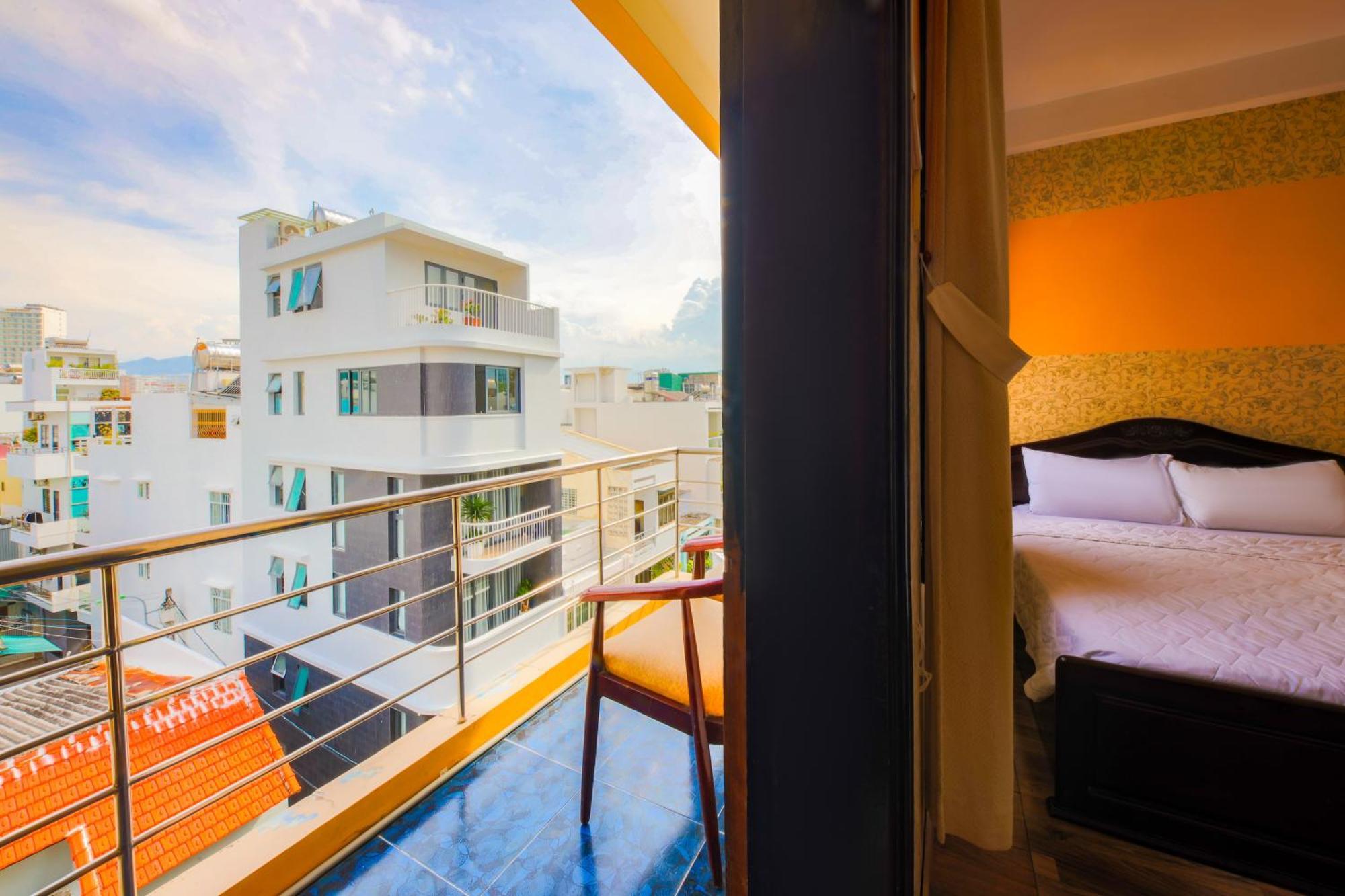 Ponys Hotel На Транг Екстериор снимка